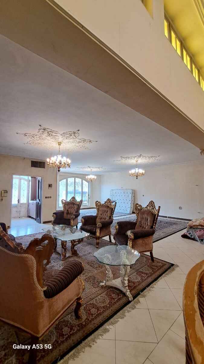 photo_6037325091953118074_y