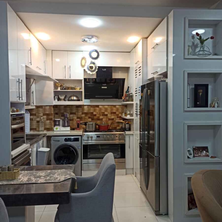 آپارتمان 2 خواب 100متر بلوار نصر
