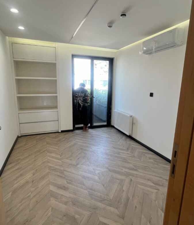 آپارتمان 210 متری سه خواب فول هوشمند ویو باغ