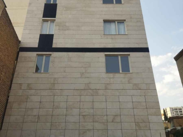 آپارتمان 115متری 2خواب چمران نبش کوچه 20/12