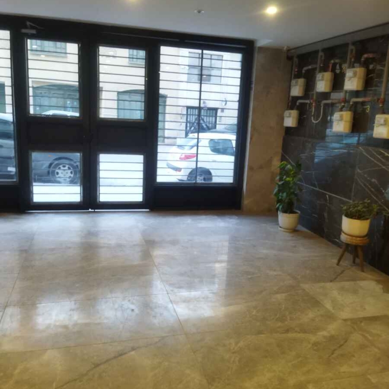 آپارتمان 210 متری 3خواب خ شهدای ابیوردی نبش ک3س یونا