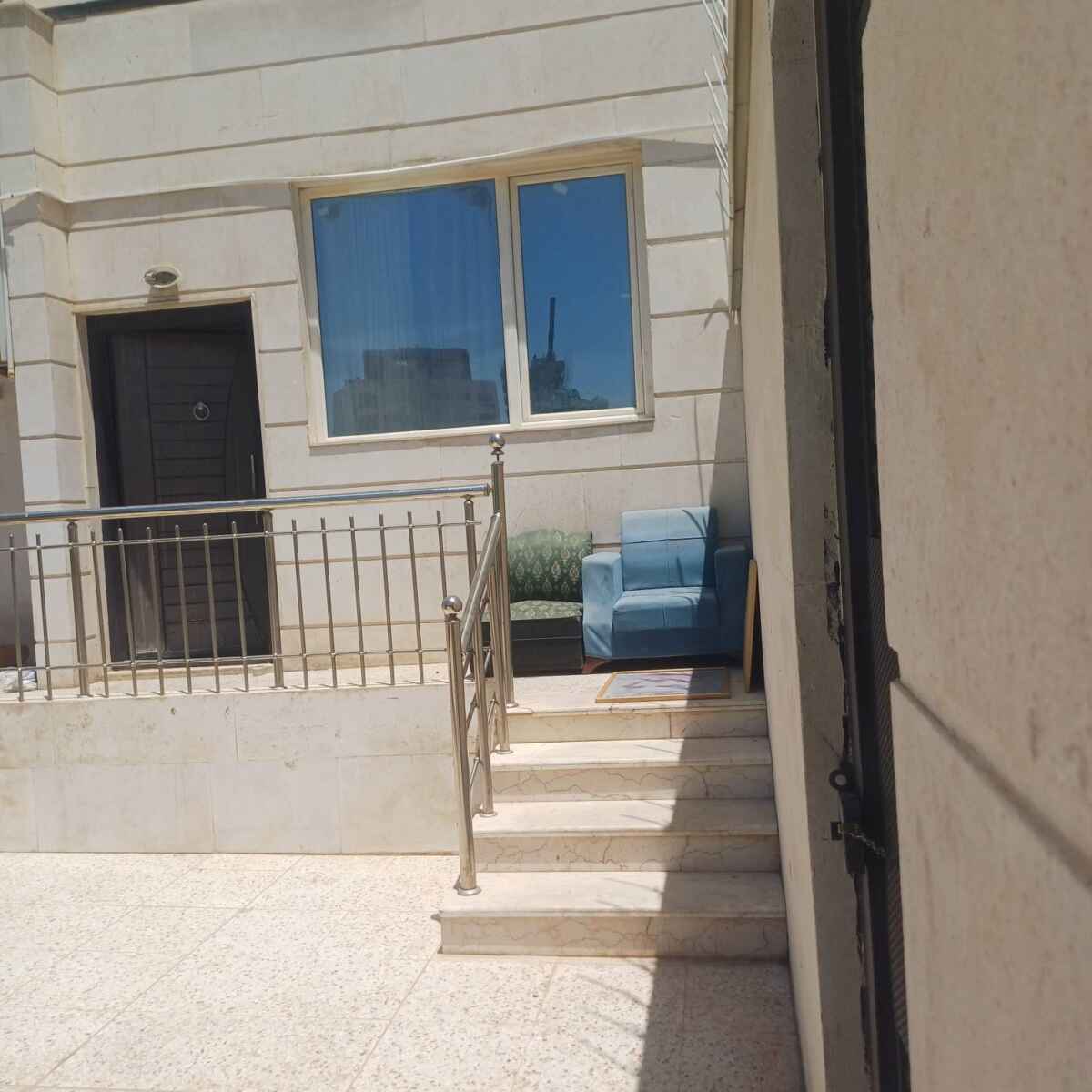 ملک اداری 70 متری اداری کوی وحدت احسان