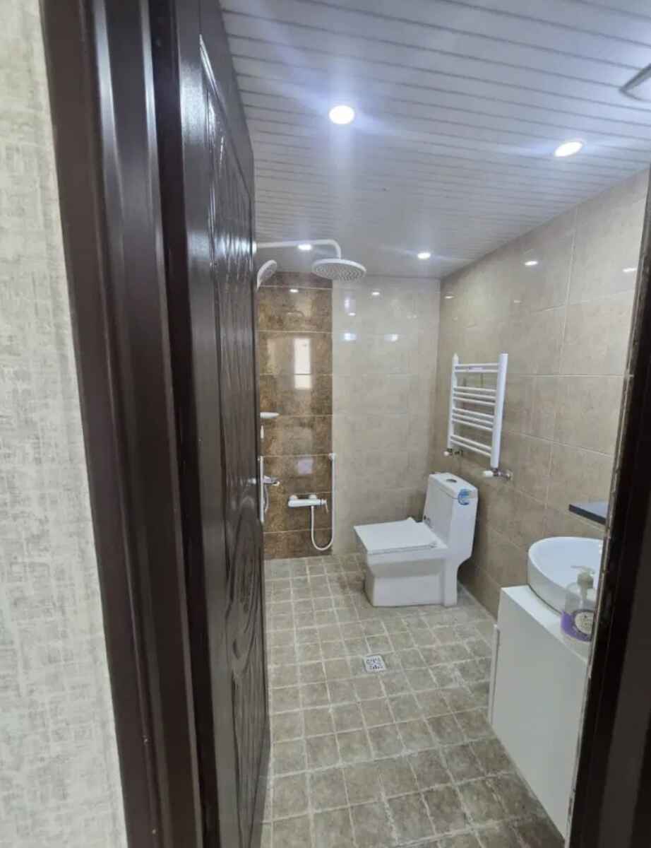 آپارتمان 160 متری 3 خوابه مستردار باهنرشمالی / فراز