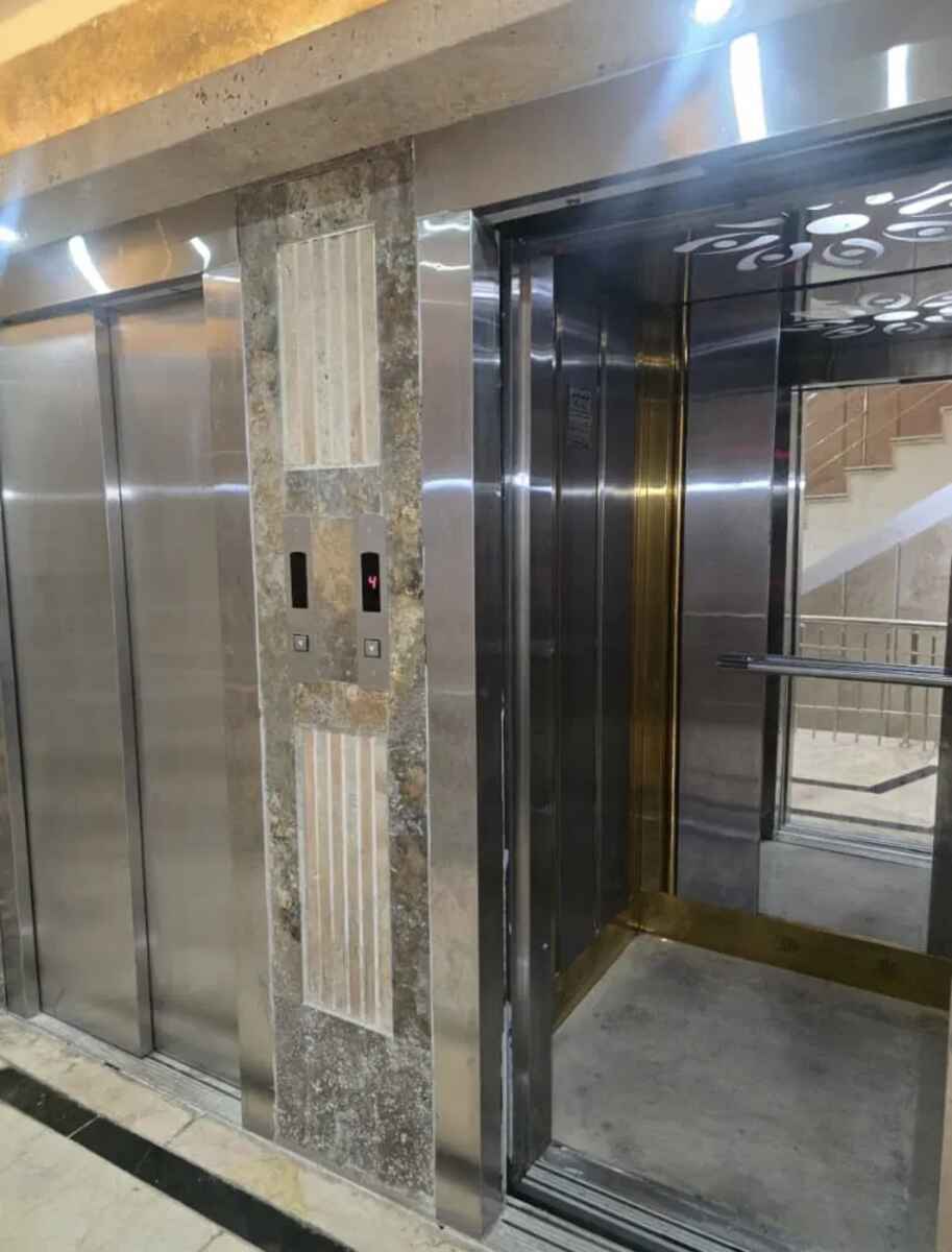 آپارتمان 160 متری 3 خوابه مستردار باهنرشمالی / فراز