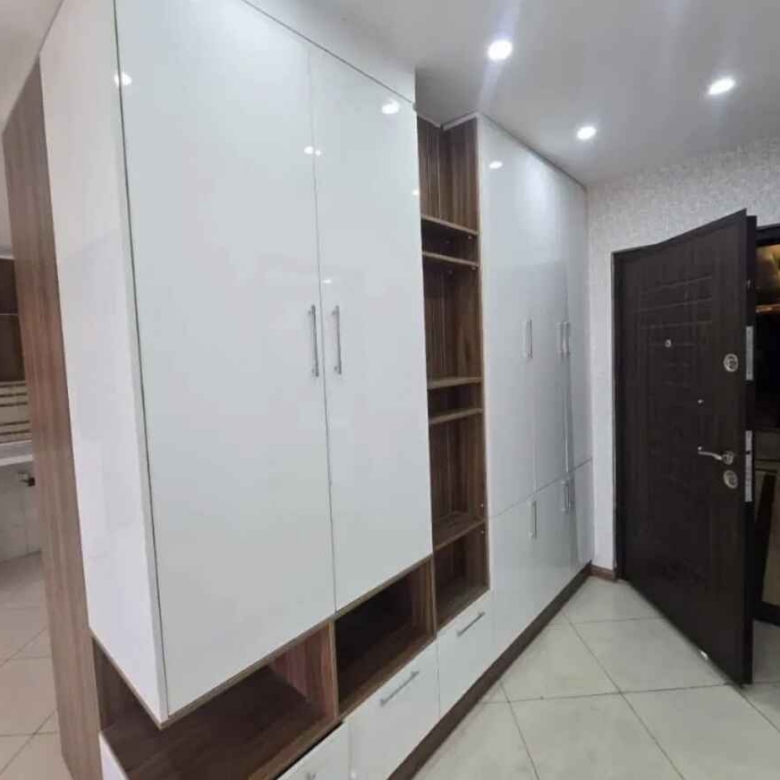 آپارتمان 160 متری 3 خوابه مستردار باهنرشمالی / فراز