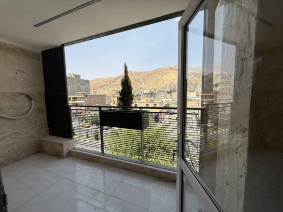 آپارتمان 3 خوابه 195 متری 2 خواب مستر تراس قابل چیدمان