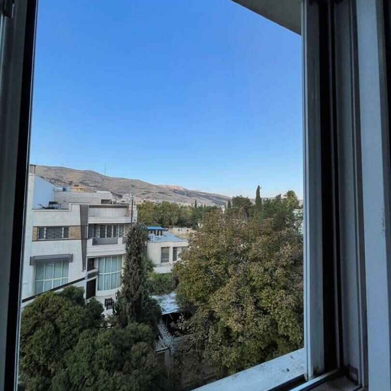 آپارتمان 150 متری 2 خواب ارم